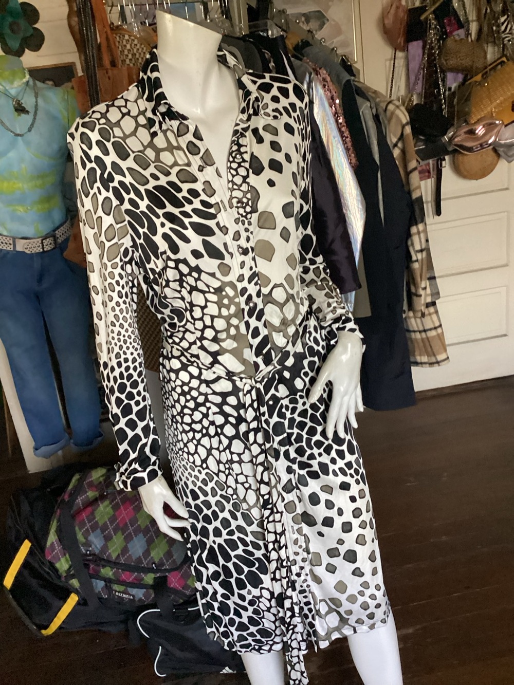 Mesmerizie Black & White Animal Print  Button-Front Shirt Dress
